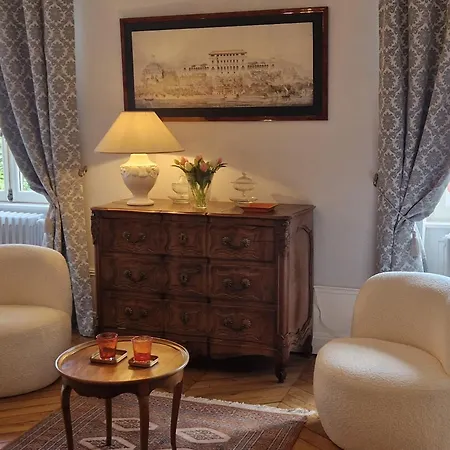 Domaine Des Franchises - Beaujolais Village - Charme Et Authenticite Au Coeur Des Pierres Dorees Bed & Breakfast
