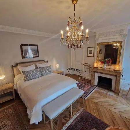 Bed & Breakfast Domaine Des Franchises - Beaujolais Village - Charme Et Authenticite Au Coeur Des Pierres Dorees *